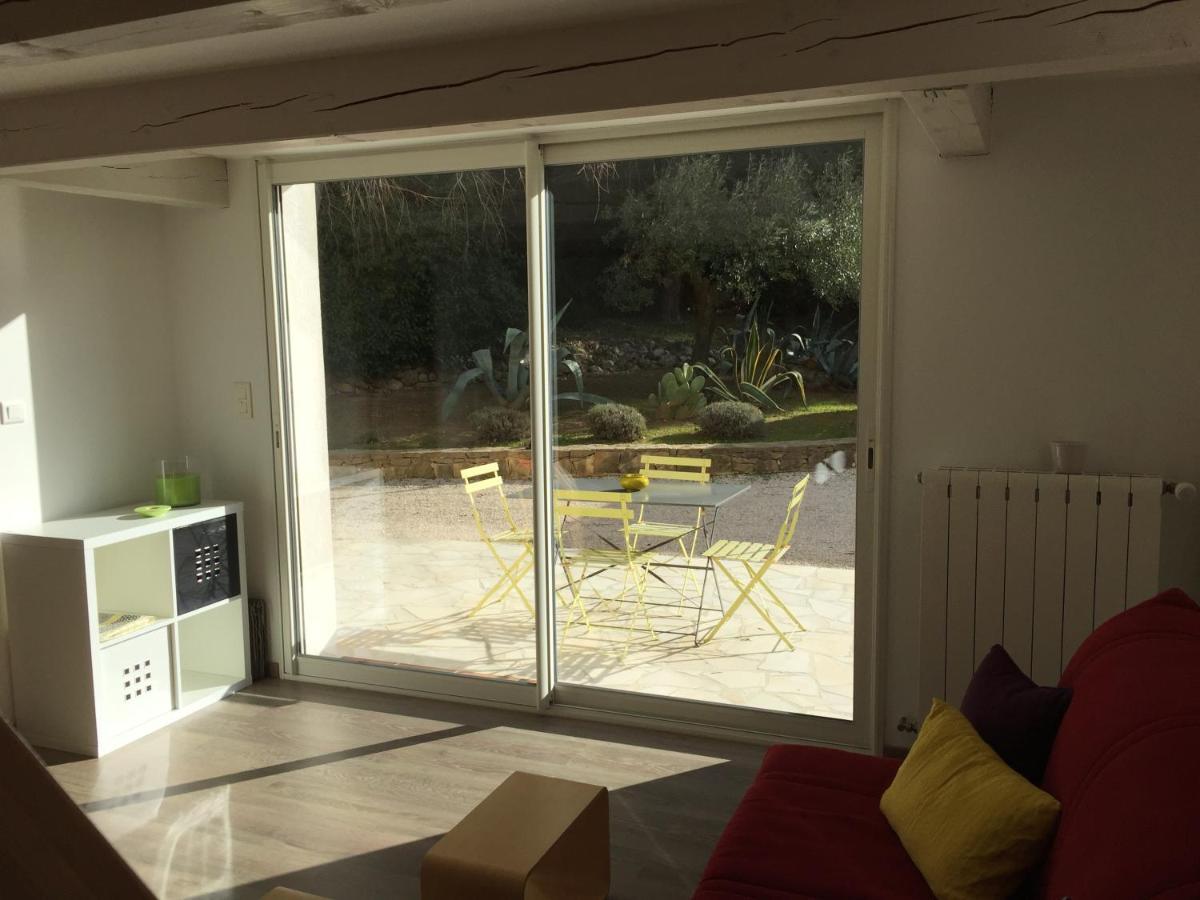 Maison Privee Au Calme Dans Mas Provencal Villa Санари-сюр-Мер Екстериор снимка